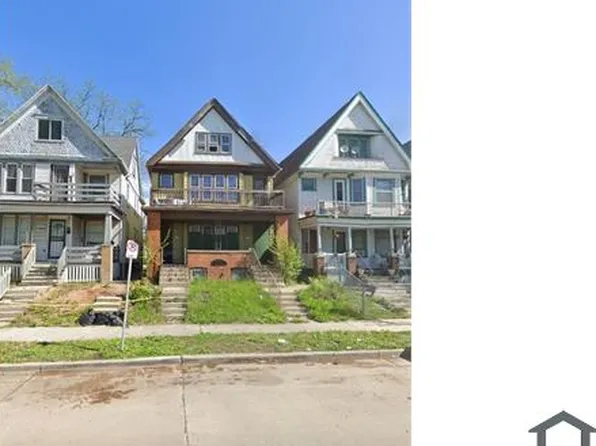 4218 W Lloyd St, Milwaukee, WI 53208