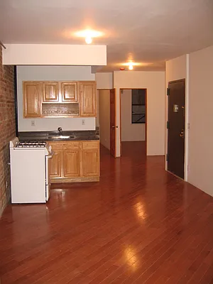 Rented by Absolute Capital, LLC | media 19