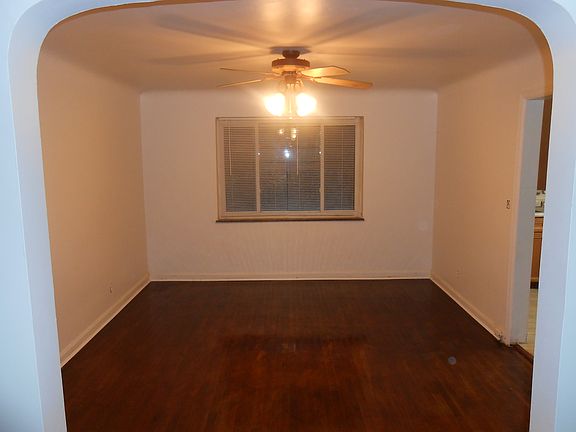 3rd image of 1881 Sunnybrook Dr