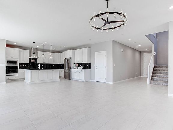 5th image of 179 Ashwood View Ave