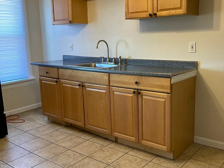 436 Iowa Ave #4 — Photo 3