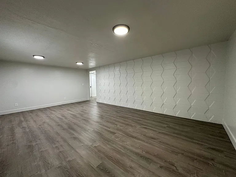 1733 S Richards St — Photo 3