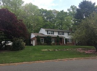 834 Bailey Rd, River Vale, NJ 07675