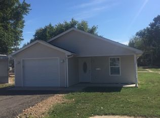 311 Washington St, Carterville, IL 62918
