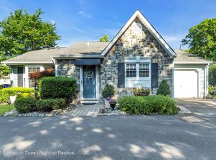 25 Ivy Ridge Close, Freehold, NJ 07728