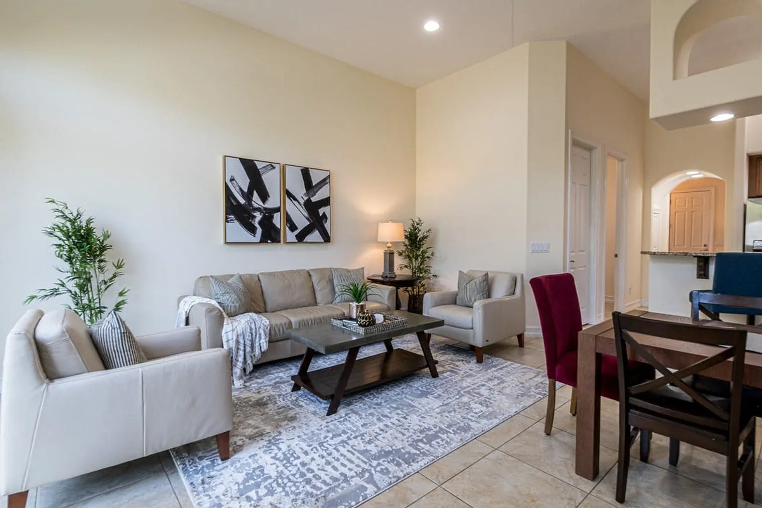 3 bed, 2.0 bath, 3552 sqft, $6,398 — Photo 2