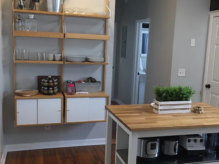 3607 Oak St #4 — Photo 7