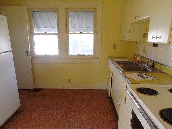 2nd image of 1026 N Euclid Ave