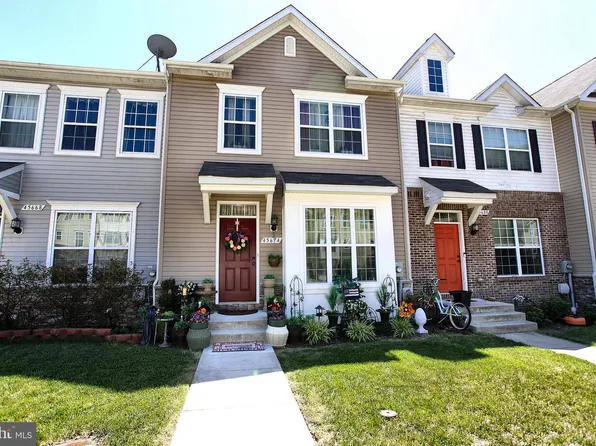 45674 Bethfield Way, California, MD 20619