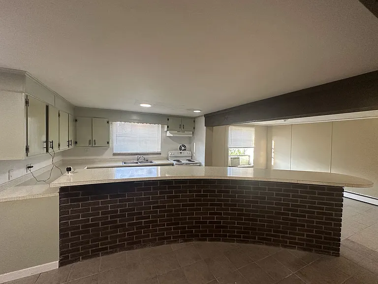 6311 Cheviot Rd — Photo 10