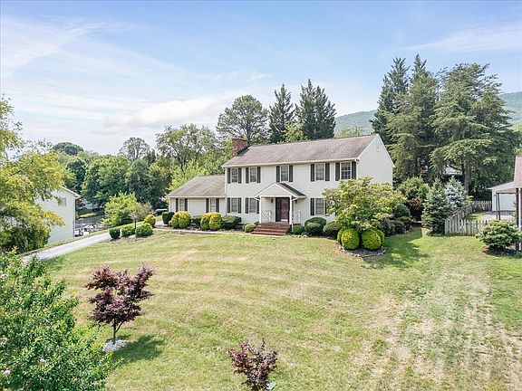 4th image of 176 McIntosh Rd