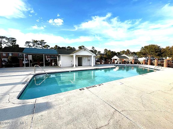 4th image of 1600 Willoughby Park Court Unit 7