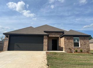 1405 Springvine Dr, Searcy, AR 72143