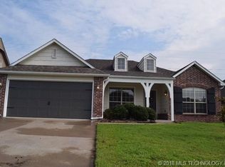 2304 E Queens St, Broken Arrow, OK 74012