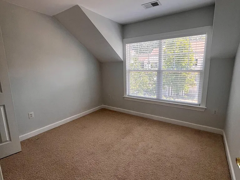 8234 Glade Bank Dr — Photo 17