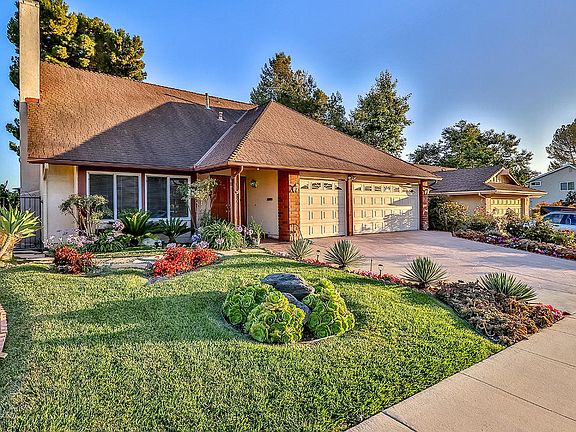 2nd image of 1824 Woodside Dr