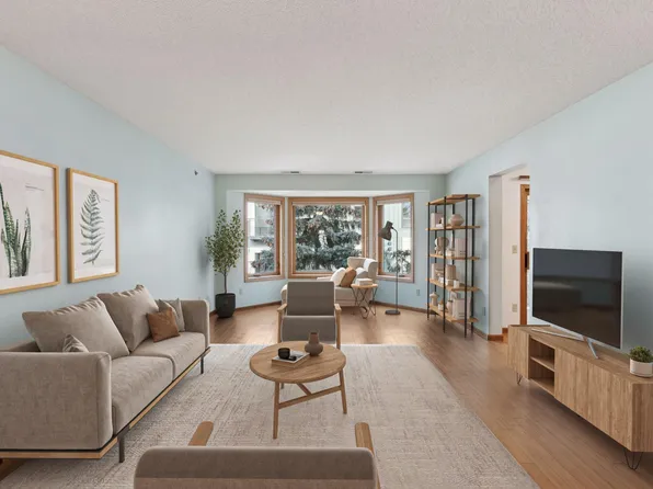 32 11th Ave S APT 303, Hopkins, MN 55343