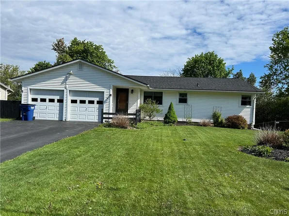 39 Elm Hill Way, Camillus, NY 13031