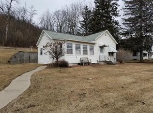 816 W Kickapoo St, Readstown, WI 54652
