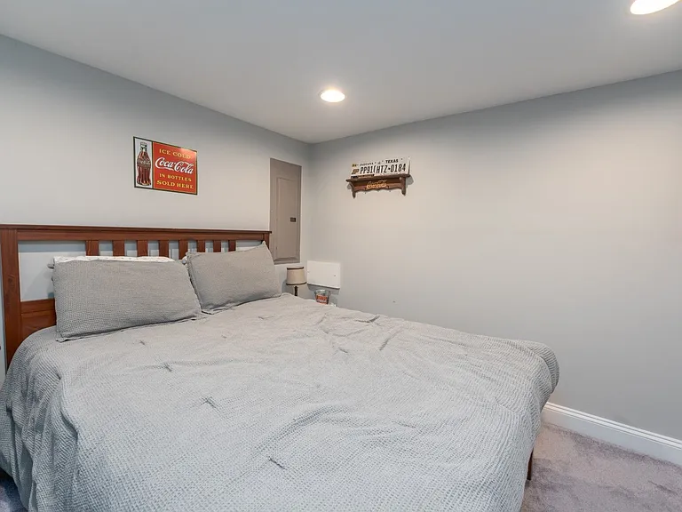 216 S Robinson St — Photo 21