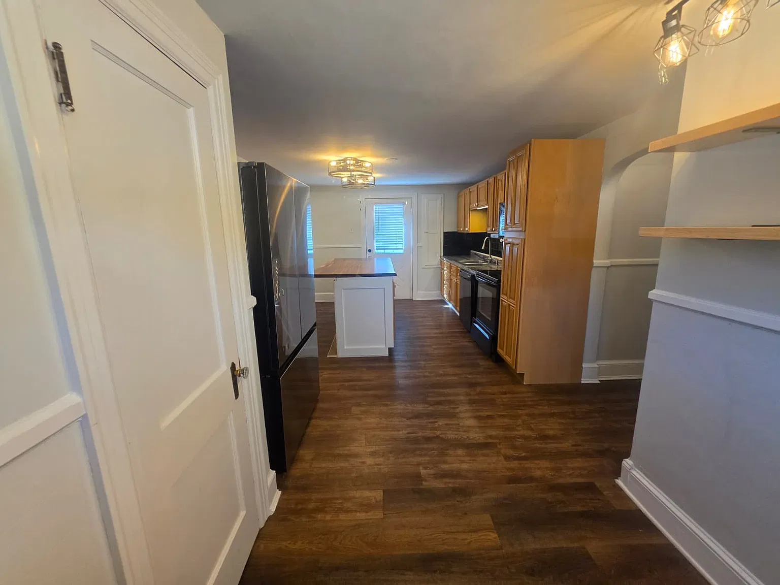 62 Andrews Ave — Photo 2
