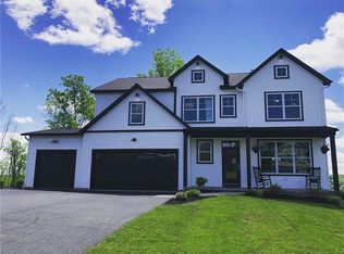 2611 Moonlight Cir, Camillus, NY 13031