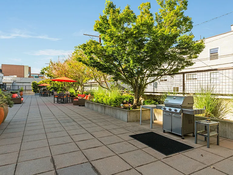 Gilbert House Apartments — Photo 15