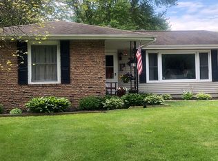 105 Sunset Dr, Michigan City, IN 46360
