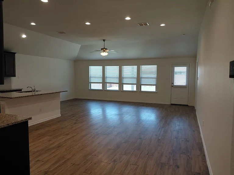 2560 Weatherford Heights Dr — Photo 8