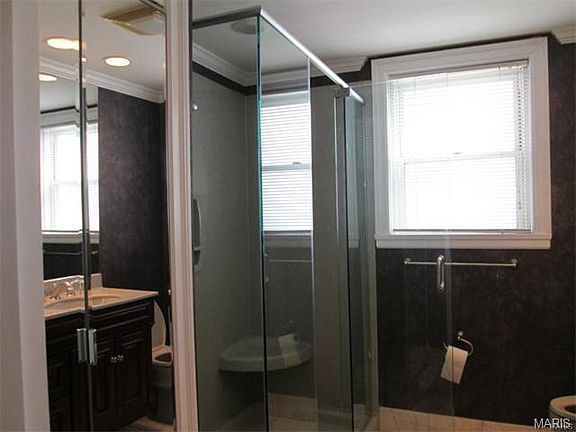 5th image of 4440 Lindell Blvd APT 803