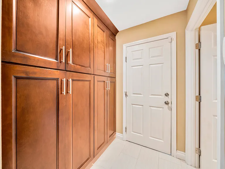 13341 Cromwell Dr — Photo 25