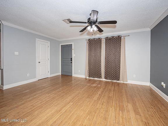 5th image of 1312 Willow St