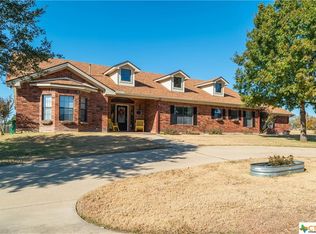 104 Fairway Dr, Gatesville, TX 76528