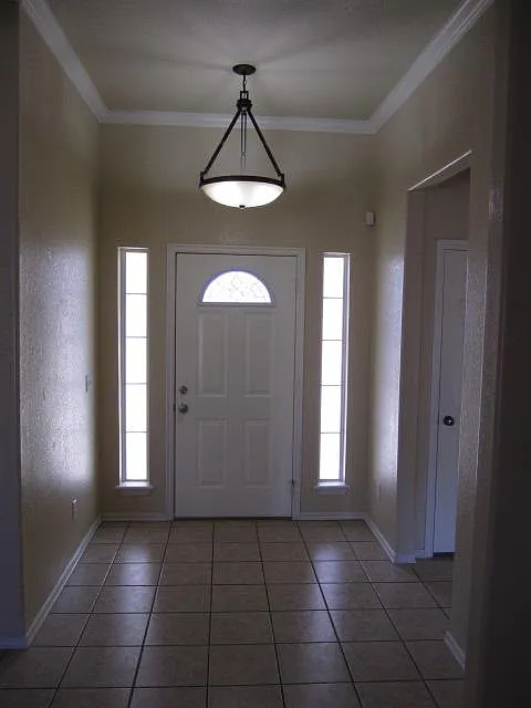 3 bed, 1666 sqft, $1,750 — Photo 2
