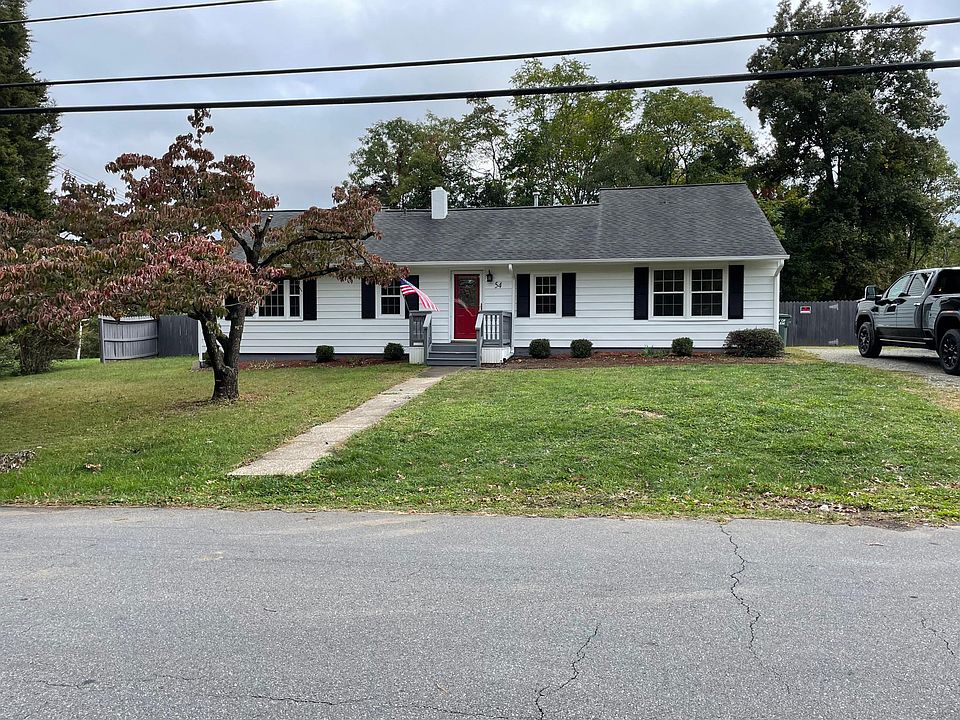 Executive Ranch home near Lewis Gale Hospital. Large fenced in yard. Privacy fence and screened in porch. Woods behind home. Tranquility