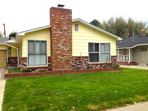 2231 Riviera St Photo 1