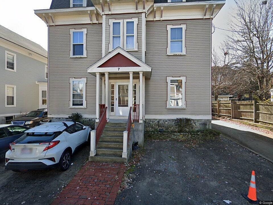 1st image of 7 Cypress Park #3