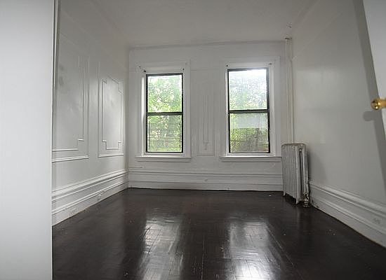 3rd image of 253 Parkside Ave #1G