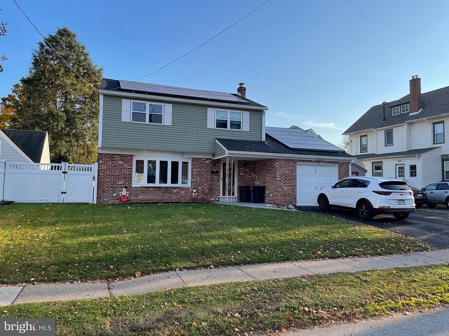 406 Sylvan Ave photo 1