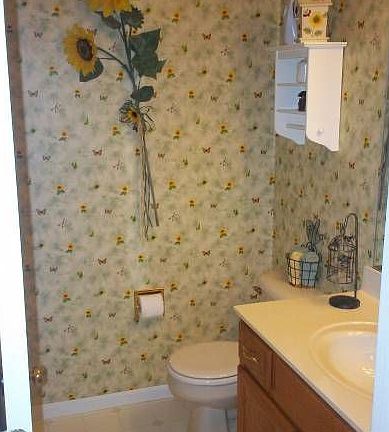 1st Floor Bath