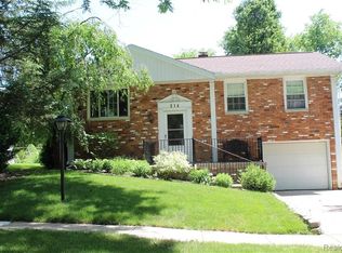 214 Lyon Blvd, South Lyon, MI 48178