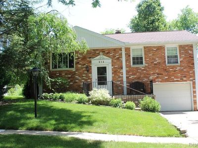 214 Lyon Blvd, South Lyon, MI, 48178