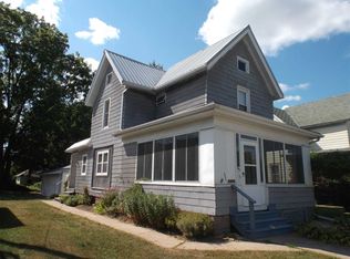 1521 16th Ave, Monroe, WI 53566