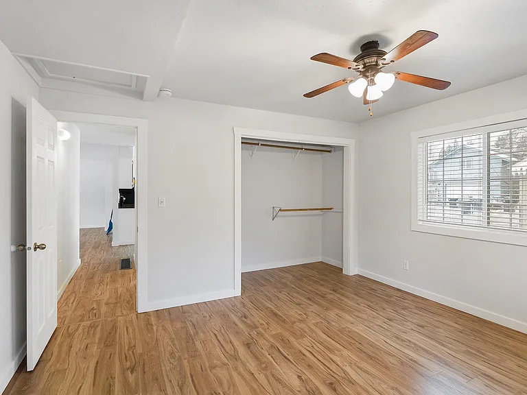 220 Minnesota Ave — Photo 19