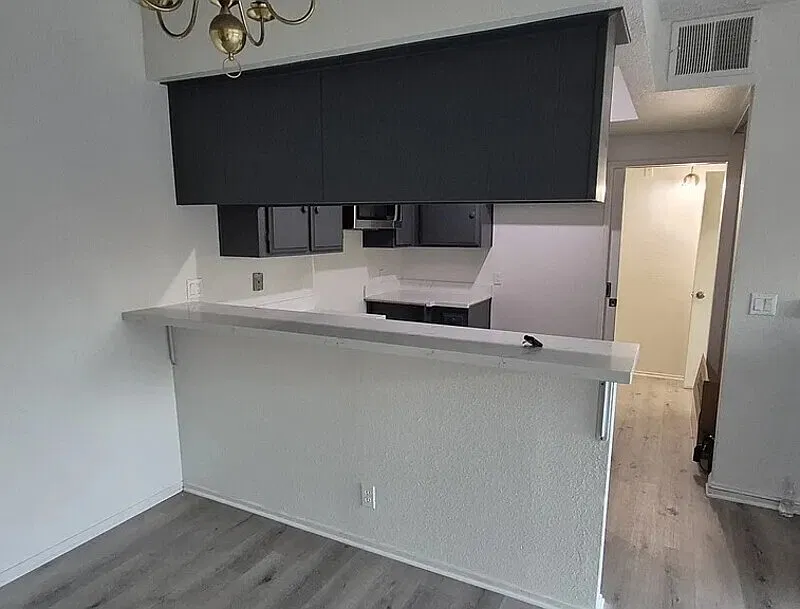 10943 Laurel Canyon Blvd — Photo 2