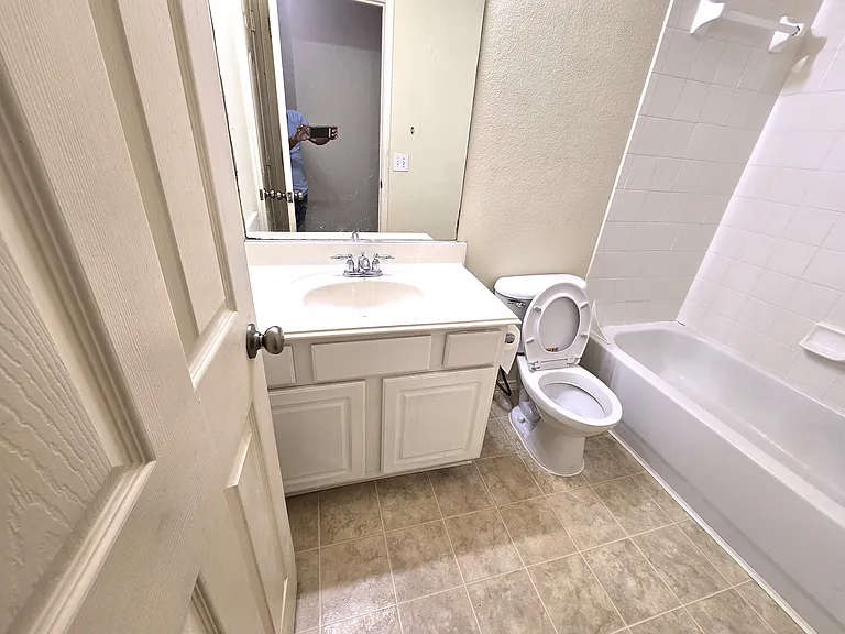 1107 Elm Grove Dr — Photo 13