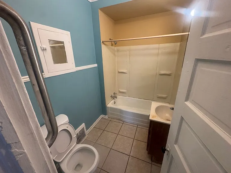 6401 Gertrude Ave — Photo 25