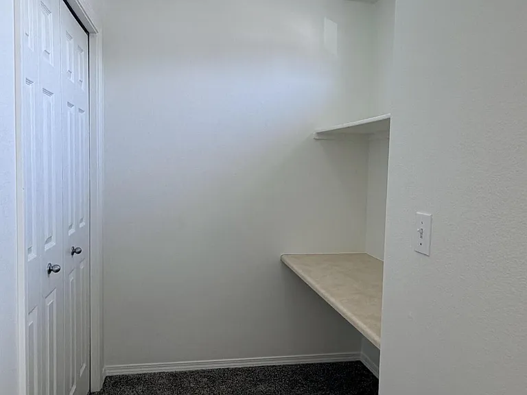 119 E King St — Photo 6