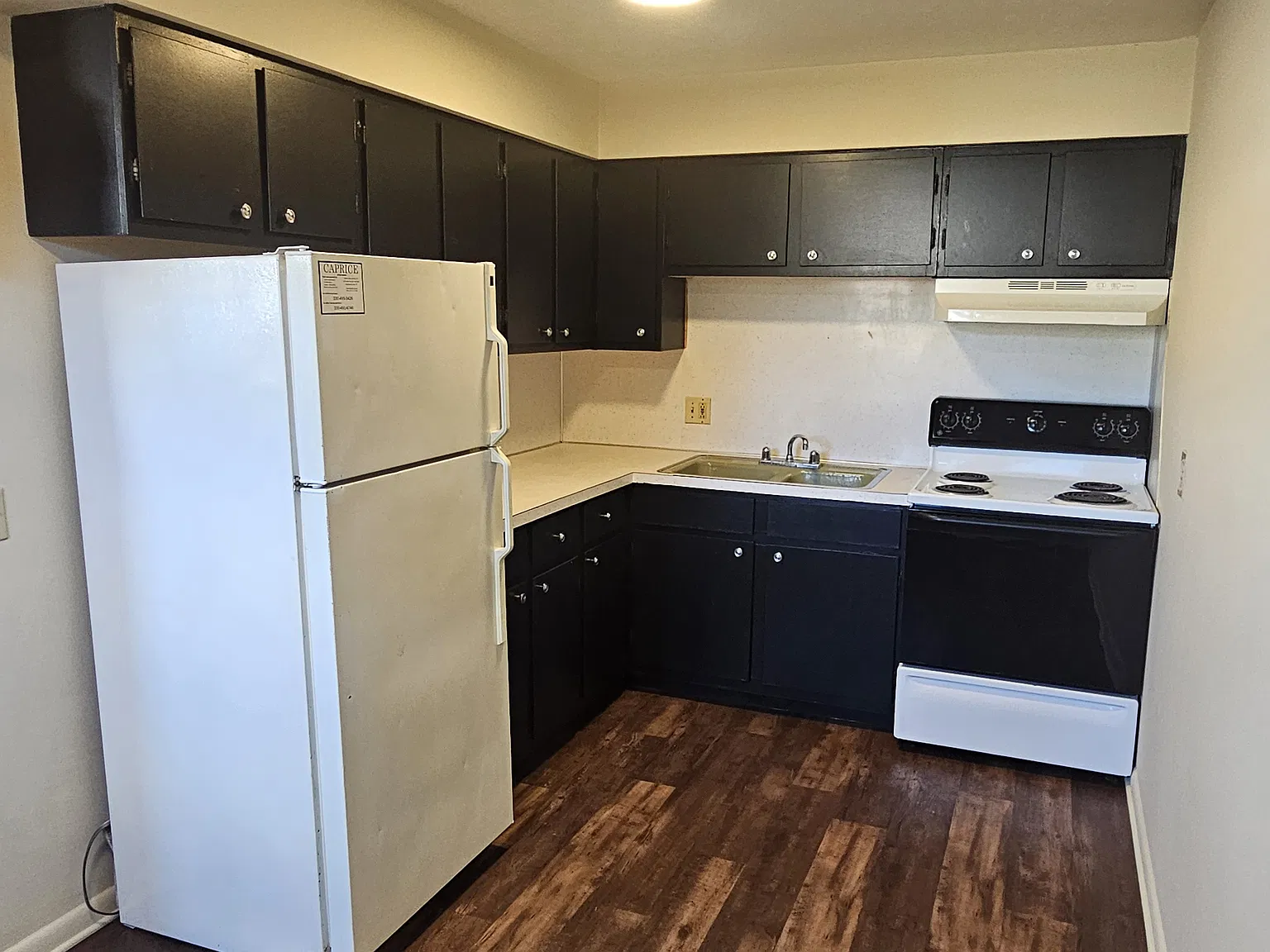 2 bed, 850 sqft, $795 — Photo 1