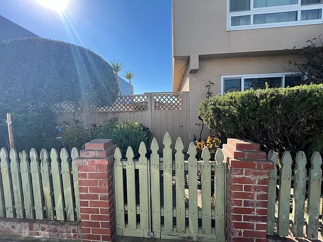 2 bed, 750 sqft, $4,750 — Photo 1